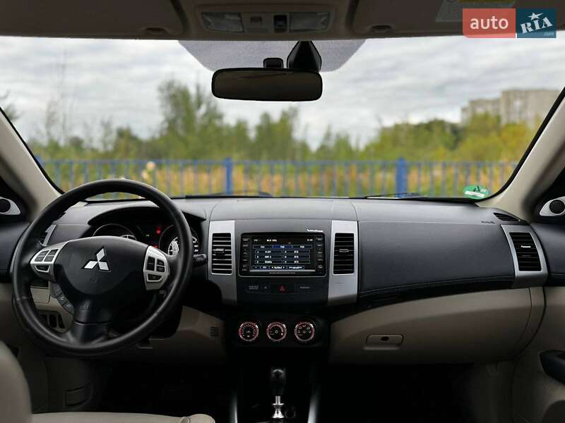 Внедорожник / Кроссовер Mitsubishi Outlander 2011 в Дрогобыче