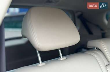 Внедорожник / Кроссовер Mitsubishi Outlander 2011 в 