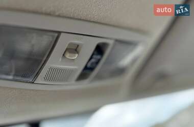 Внедорожник / Кроссовер Mitsubishi Outlander 2011 в 