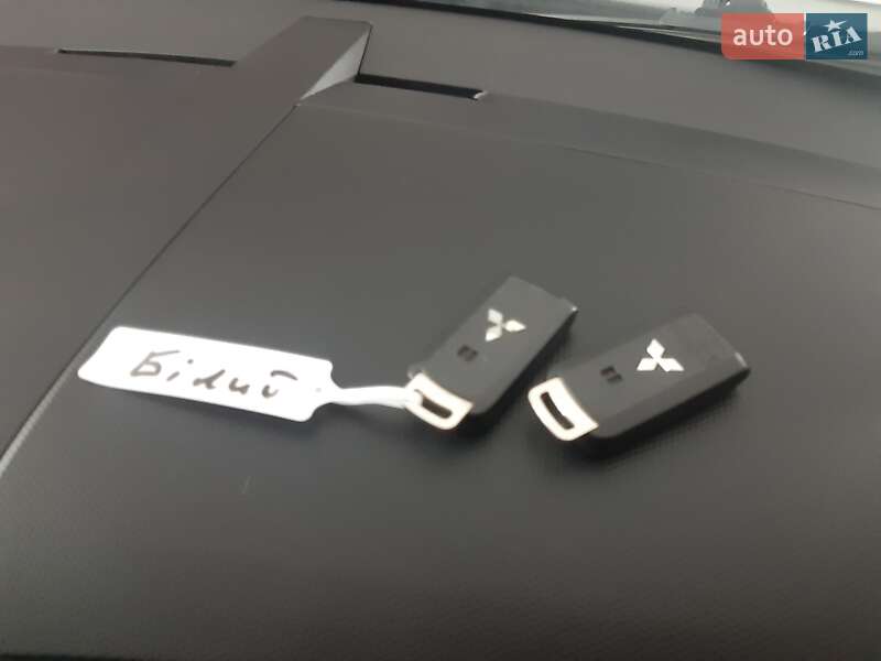 Внедорожник / Кроссовер Mitsubishi Outlander 2011 в Дрогобыче