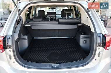 Внедорожник / Кроссовер Mitsubishi Outlander 2020 в 