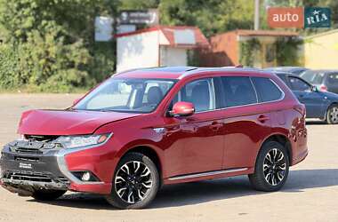 Позашляховик / Кросовер Mitsubishi Outlander 2018 в Львові