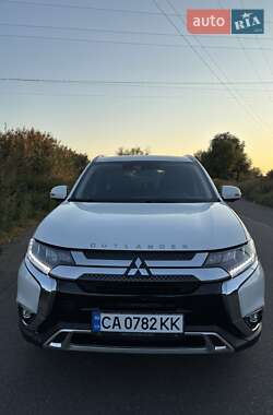 Позашляховик / Кросовер Mitsubishi Outlander 2019 в Черкасах