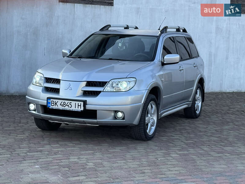 Внедорожник / Кроссовер Mitsubishi Outlander 2007 в Ровно
