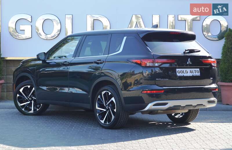 Позашляховик / Кросовер Mitsubishi Outlander 2021 в Одесі