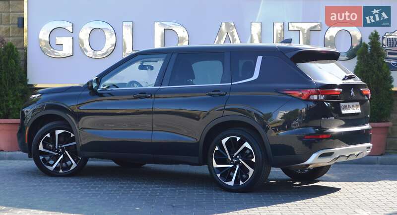Позашляховик / Кросовер Mitsubishi Outlander 2021 в Одесі