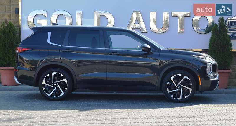 Позашляховик / Кросовер Mitsubishi Outlander 2021 в Одесі
