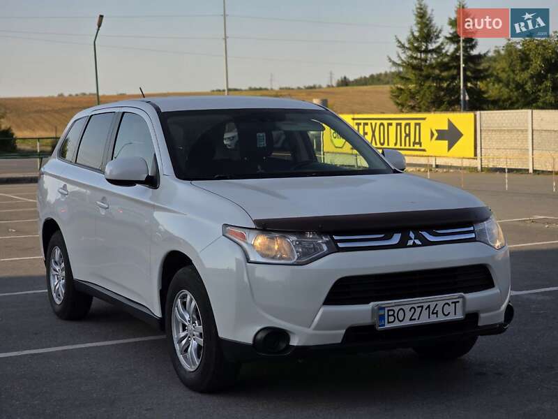 Позашляховик / Кросовер Mitsubishi Outlander 2013 в Тернополі фото 2 Позашляховик / Кросовер Mitsubishi Outlander 2013 в Тернополі