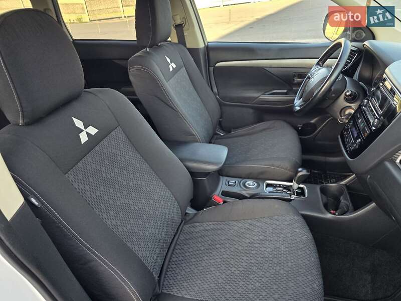 Позашляховик / Кросовер Mitsubishi Outlander 2013 в Тернополі фото 29 Позашляховик / Кросовер Mitsubishi Outlander 2013 в Тернополі