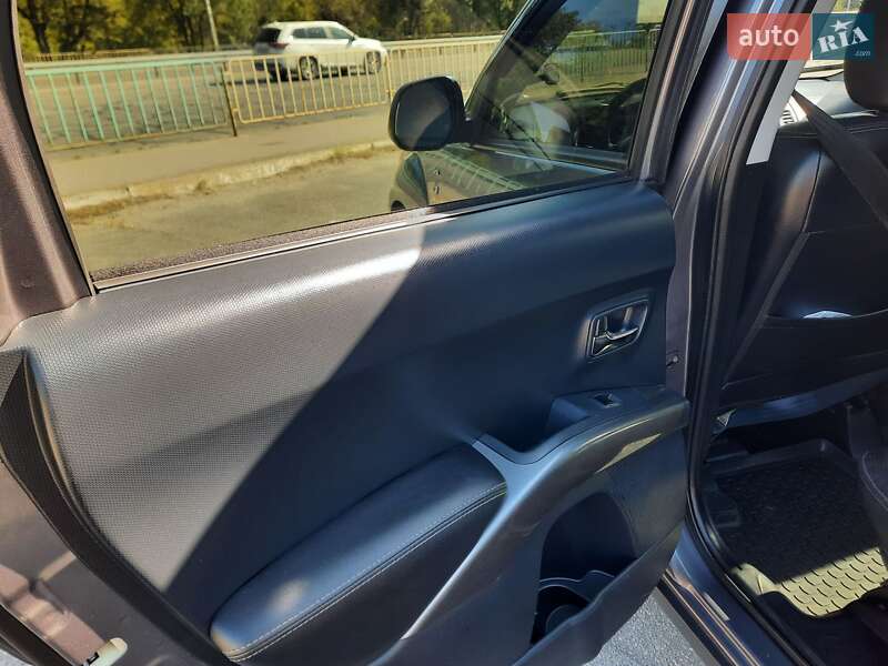 Позашляховик / Кросовер Mitsubishi Outlander 2008 в Дніпрі