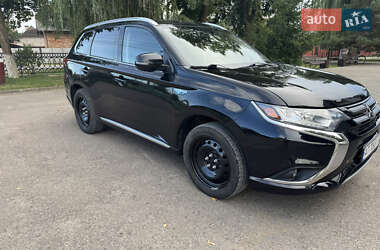 Позашляховик / Кросовер Mitsubishi Outlander 2018 в Івано-Франківську