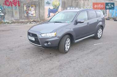 Позашляховик / Кросовер Mitsubishi Outlander 2010 в Рівному