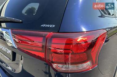 Внедорожник / Кроссовер Mitsubishi Outlander 2021 в 