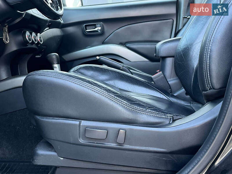 Позашляховик / Кросовер Mitsubishi Outlander 2007 в Львові