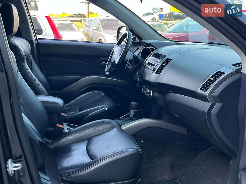 Позашляховик / Кросовер Mitsubishi Outlander 2007 в Львові