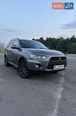 Внедорожник / Кроссовер Mitsubishi Outlander 2010 в Львове