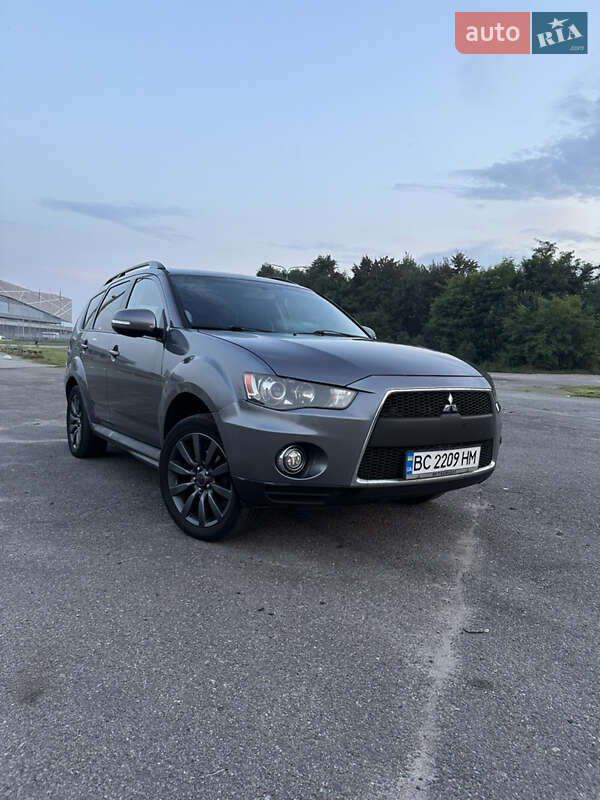 Mitsubishi Outlander 2010