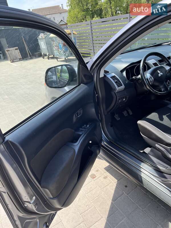 Позашляховик / Кросовер Mitsubishi Outlander 2012 в Львові