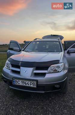Внедорожник / Кроссовер Mitsubishi Outlander 2005 в 