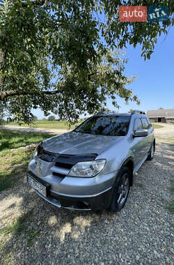 Внедорожник / Кроссовер Mitsubishi Outlander 2005 в 
