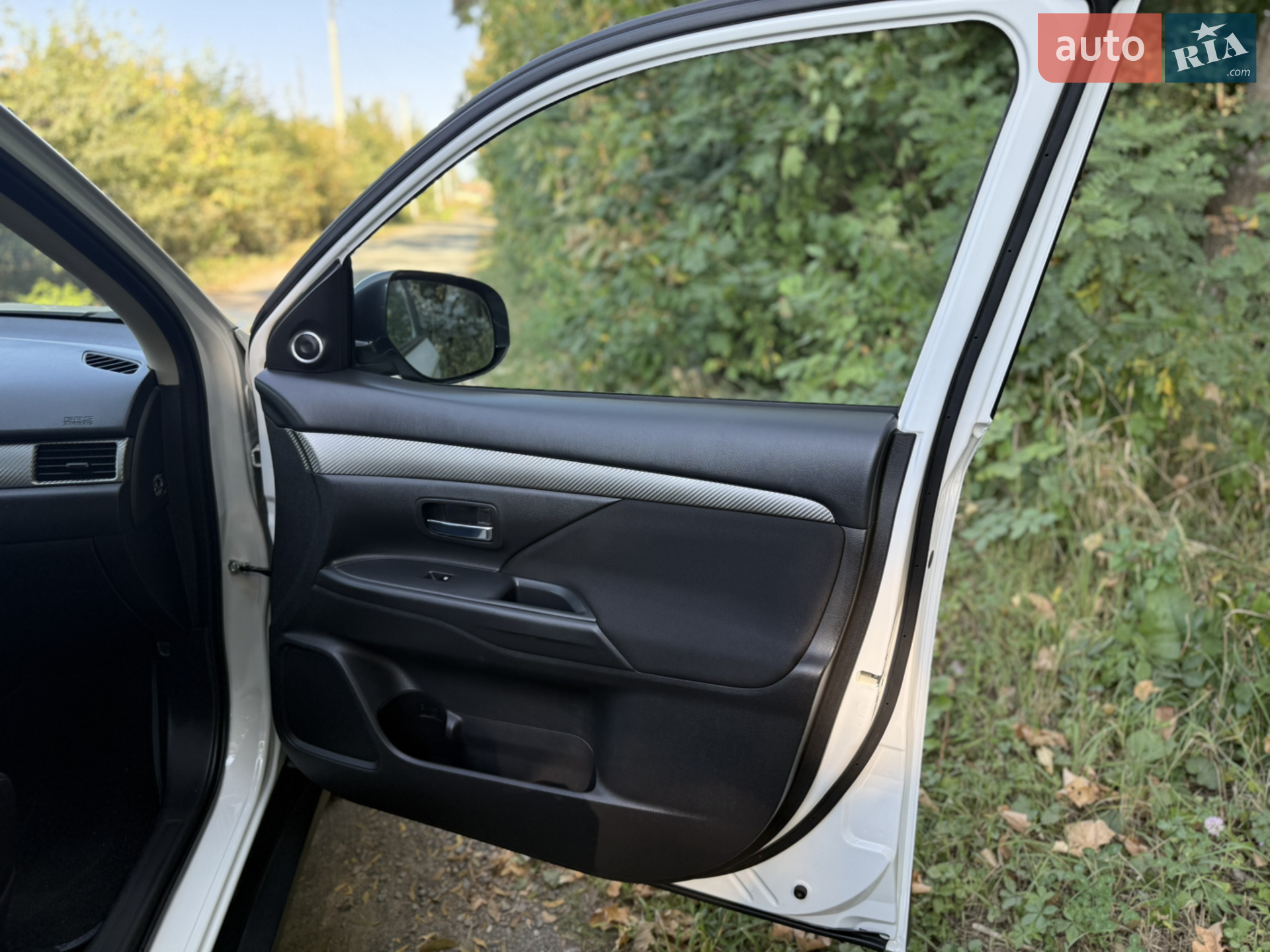 2016 Mitsubishi Outlander - мініатюра 37