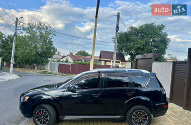 Внедорожник / Кроссовер Mitsubishi Outlander 2010 в 