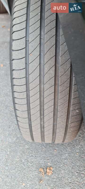 Позашляховик / Кросовер Mitsubishi Outlander 2008 в Дубні