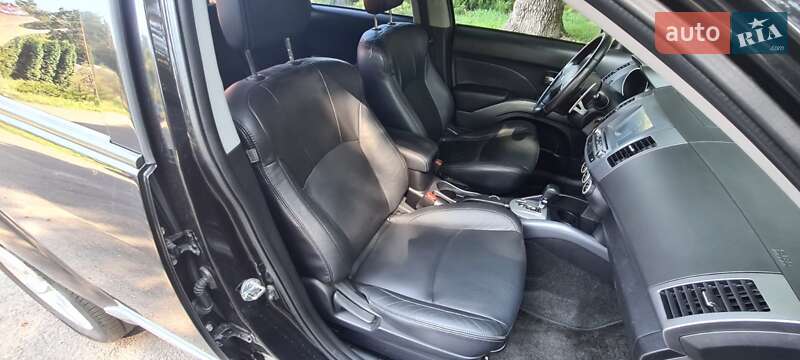 Позашляховик / Кросовер Mitsubishi Outlander 2008 в Дубні