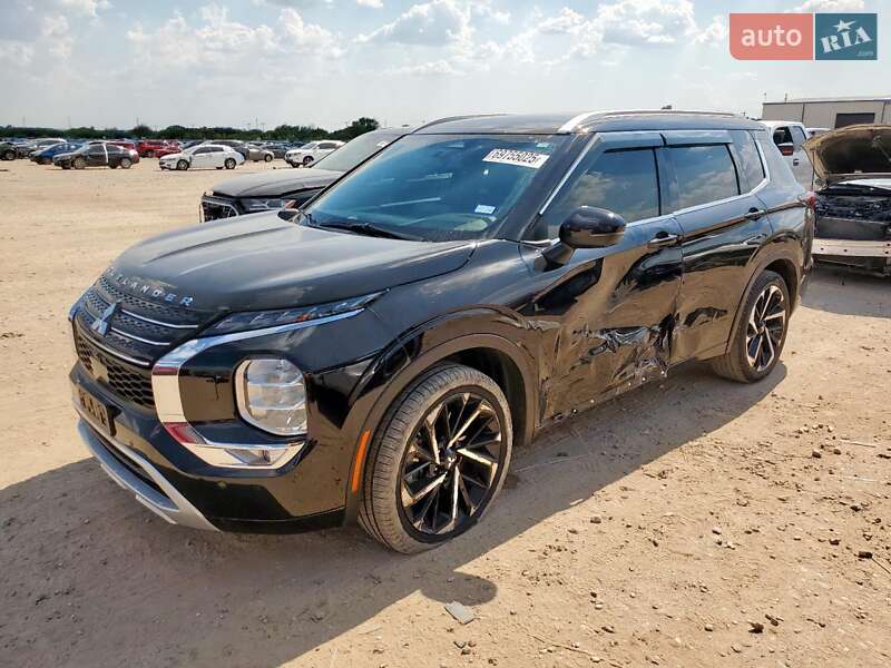 Внедорожник / Кроссовер Mitsubishi Outlander 2022 в Киеве