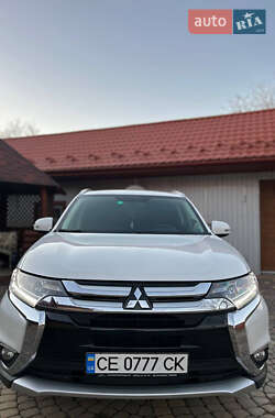 Внедорожник / Кроссовер Mitsubishi Outlander 2018 в 