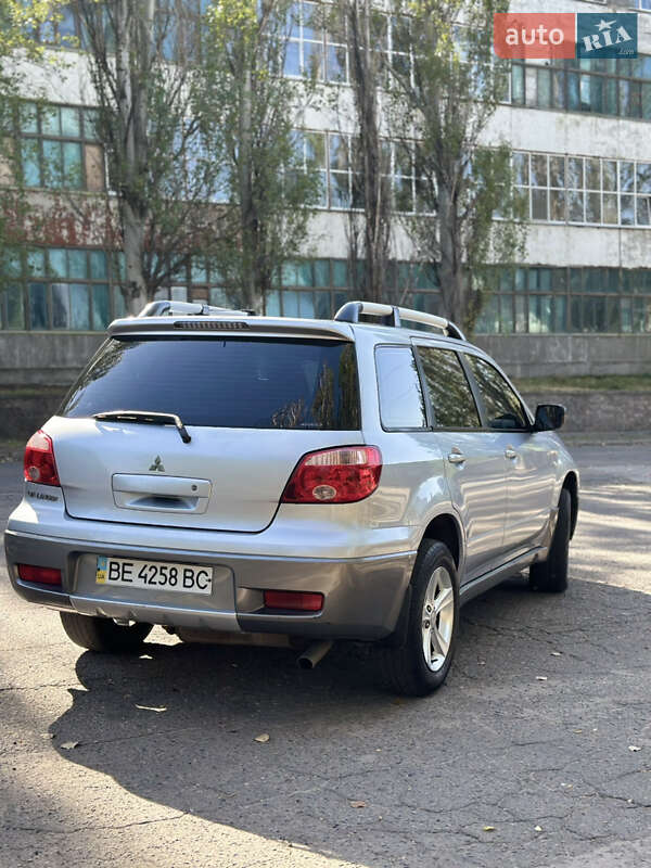Внедорожник / Кроссовер Mitsubishi Outlander 2007 в Николаеве