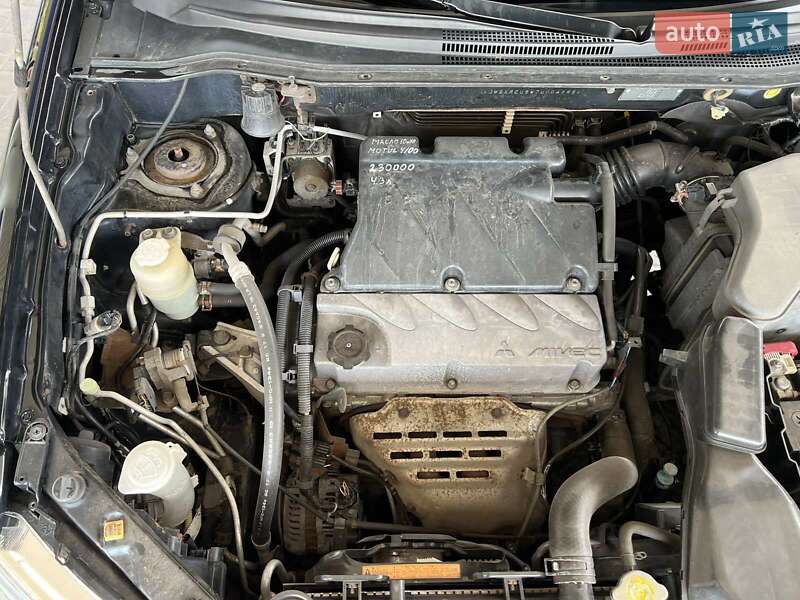 Внедорожник / Кроссовер Mitsubishi Outlander 2007 в Николаеве