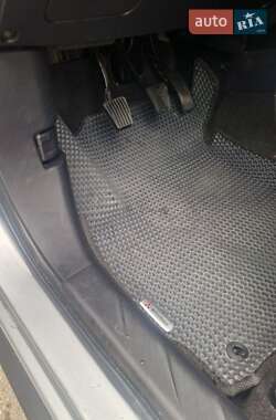 Внедорожник / Кроссовер Mitsubishi Outlander 2006 в 