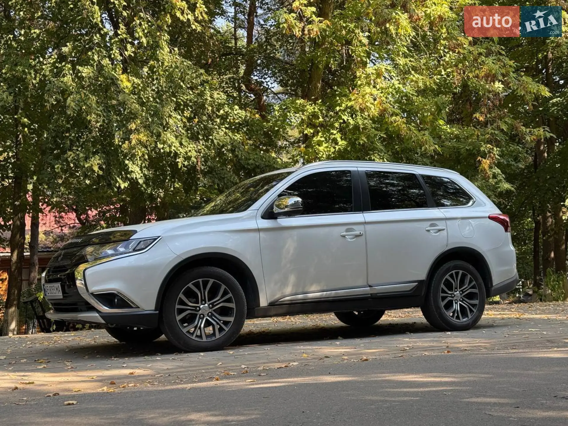 2017 Mitsubishi Outlander - мініатюра 20