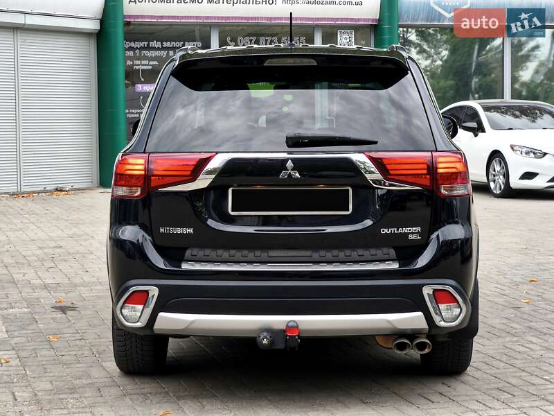 Внедорожник / Кроссовер Mitsubishi Outlander 2016 в Днепре