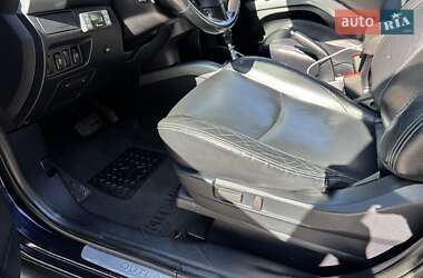 Внедорожник / Кроссовер Mitsubishi Outlander 2010 в 