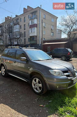 Внедорожник / Кроссовер Mitsubishi Outlander 2007 в Краматорске