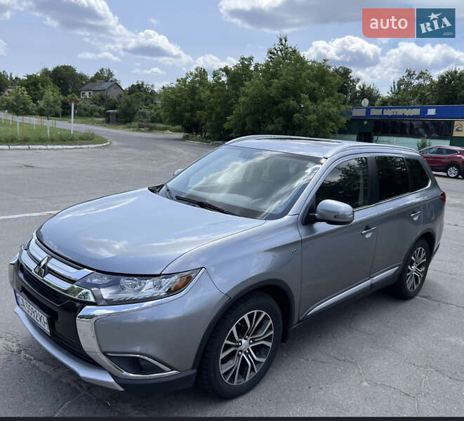 Mitsubishi Outlander 2015