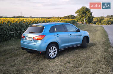 Внедорожник / Кроссовер Mitsubishi Outlander 2014 в 