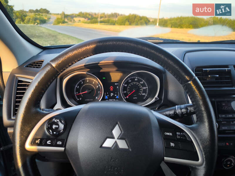 Внедорожник / Кроссовер Mitsubishi Outlander 2014 в Мироновке