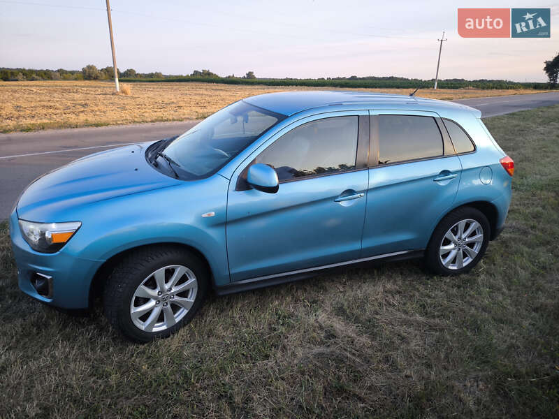 Внедорожник / Кроссовер Mitsubishi Outlander 2014 в Мироновке