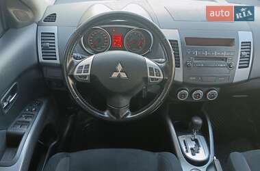 Внедорожник / Кроссовер Mitsubishi Outlander 2008 в 