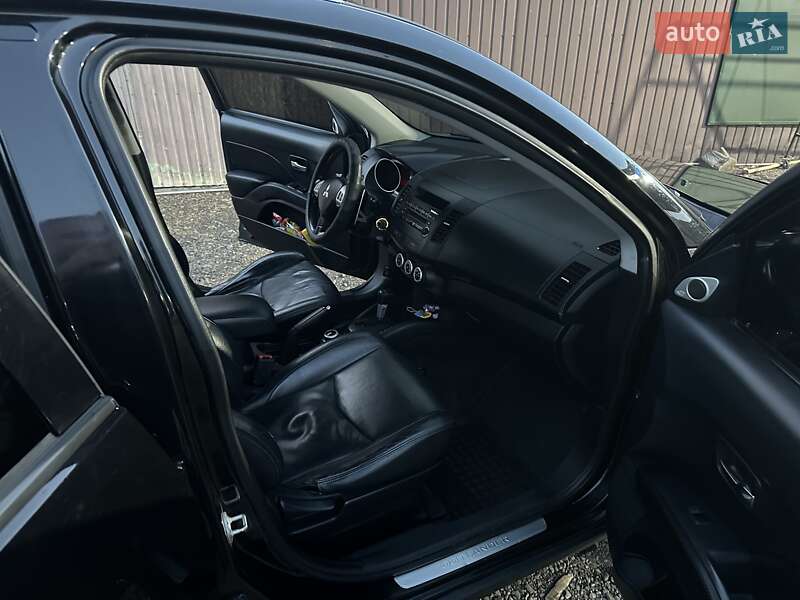 Позашляховик / Кросовер Mitsubishi Outlander 2007 в Сахновщині