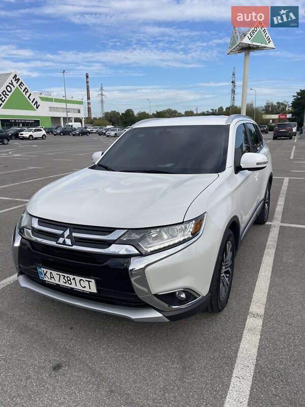 Позашляховик / Кросовер Mitsubishi Outlander 2017 в Києві фото 11 Позашляховик / Кросовер Mitsubishi Outlander 2017 в Києві