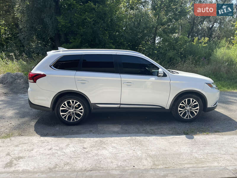 Позашляховик / Кросовер Mitsubishi Outlander 2017 в Києві фото 29 Позашляховик / Кросовер Mitsubishi Outlander 2017 в Києві