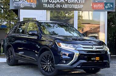 Внедорожник / Кроссовер Mitsubishi Outlander 2020 в Харькове
