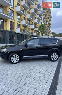 Внедорожник / Кроссовер Mitsubishi Outlander 2009 в 