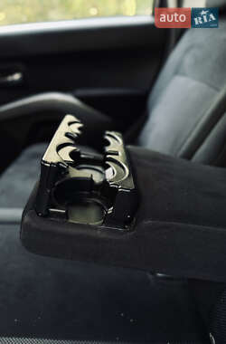 Внедорожник / Кроссовер Mitsubishi Outlander 2007 в 