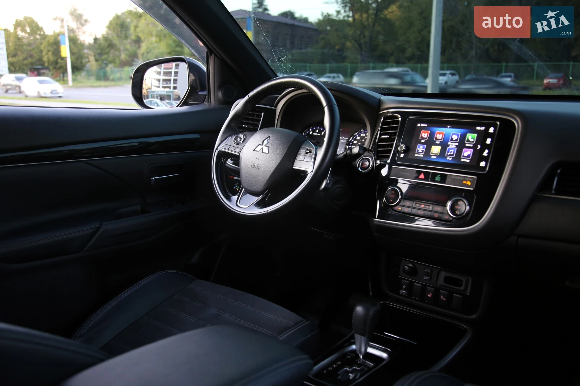 2018 Mitsubishi Outlander - мініатюра 11