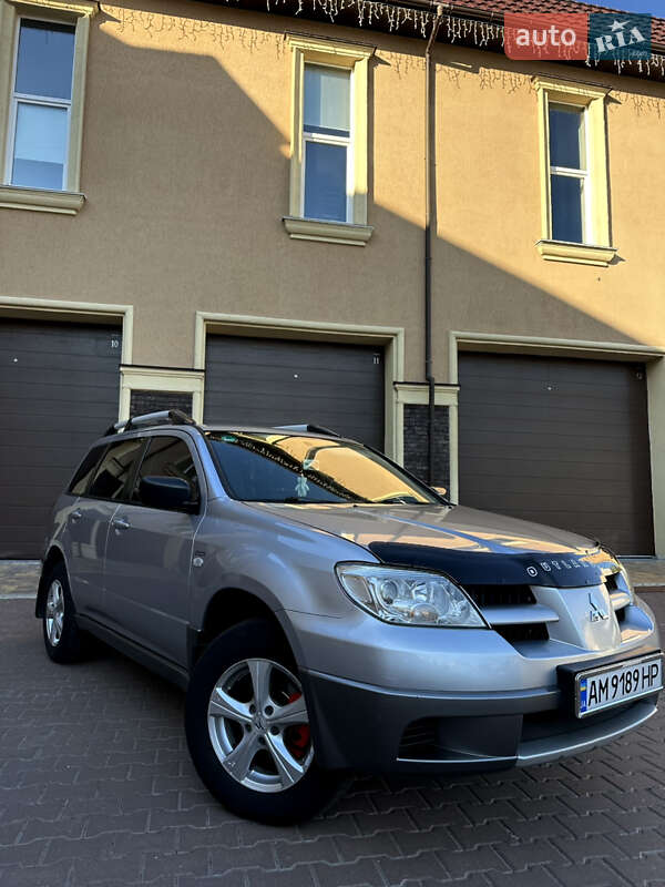 Mitsubishi Outlander 2005